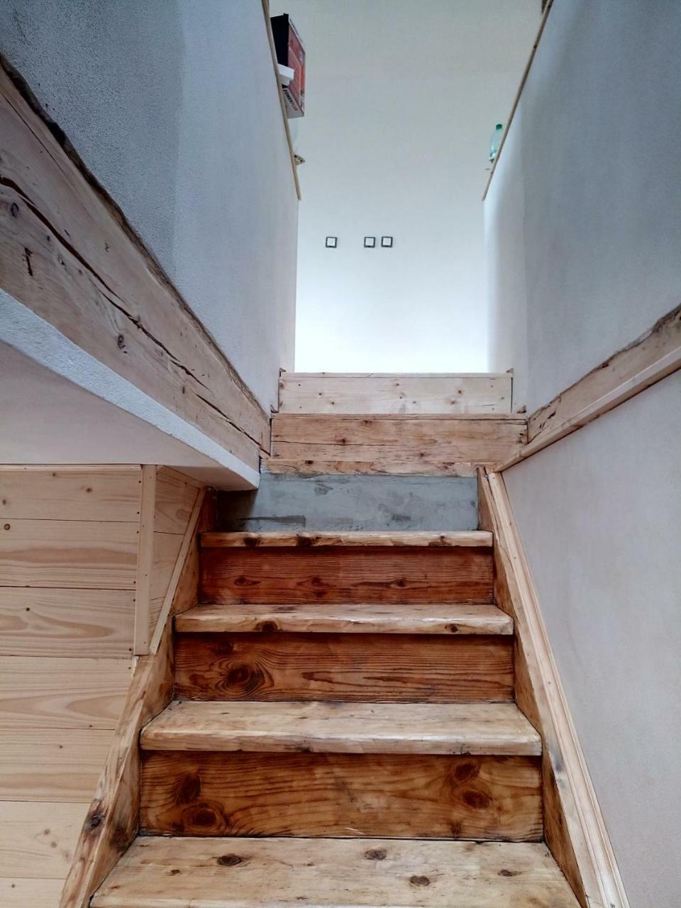 2 Apartment *